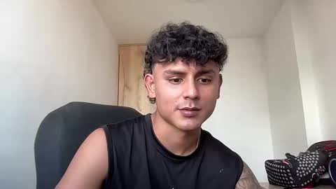 Bob  INDEPENDENT MODEL online show from April 17, 9:50 pm