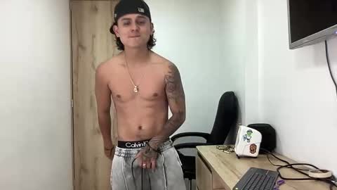 Snapshot of bob_pettersonn chatting on September 16, 2:12 am Bob  INDEPENDENT MODEL online show from September 16, 2:12 am