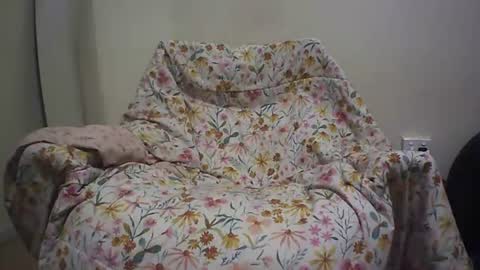 bobby_00x00 online show from July 20, 5:46 am
