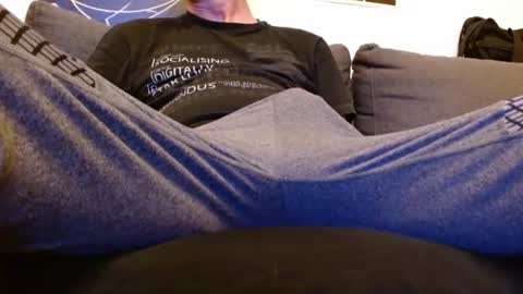 Bobby online show from February 8, 7:14 am