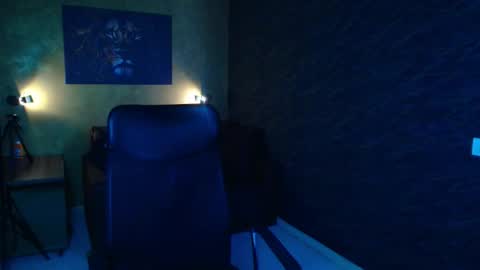 BodhiHayes online show from April 17, 6:49 am