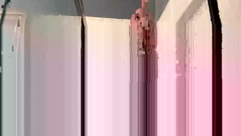 Snapshot of bodyart85_19 chatting on January 3, 4:37 pm Bodyart85 19 online show from January 3, 4:37 pm