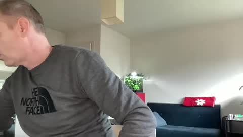 Snapshot of boegieboy76 chatting on January 21, 12:24 pm ask me online show from January 21, 12:24 pm