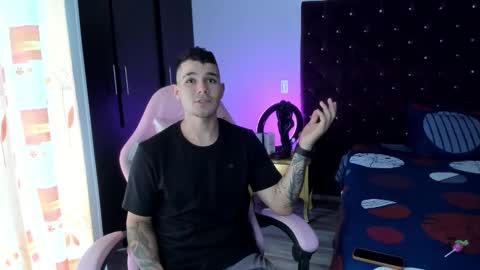 booyhott_ online show from November 23, 7:03 pm