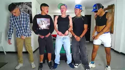 THOMAS AND DAMIAND online show from November 9, 6:12 pm