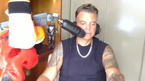 BOSS online show from September 30, 6:33 pm