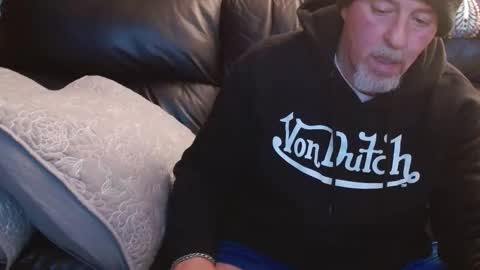 bostonguy1969 online show from December 23, 5:05 am