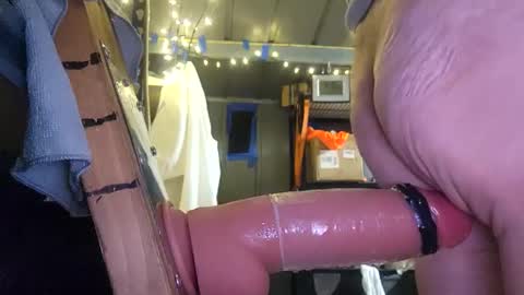 Snapshot of bothways619 chatting on February 7, 12:42 am Bothways619 online show from February 7, 12:42 am