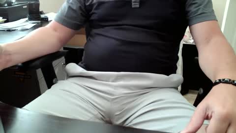 Snapshot of bourbonman144 chatting on September 19, 10:42 pm bourbonman144 online show from September 19, 10:42 pm