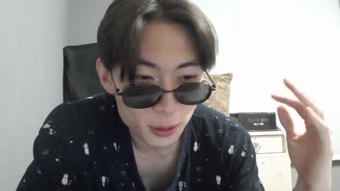 boxman556990 online show from December 4, 6:28 pm