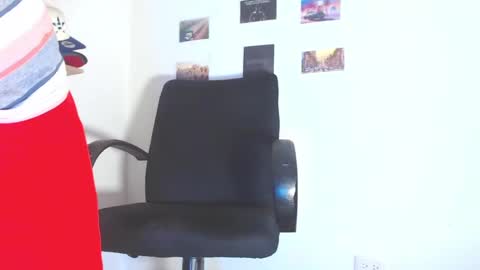 boy_master5 online show from February 20, 10:48 am