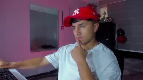 boy_nauthy online show from January 16, 7:10 pm