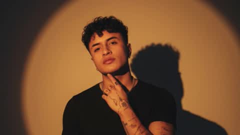 boy_nauthy online show from December 13, 7:53 pm