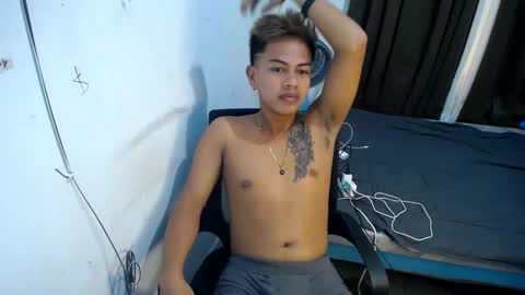 boyax16 online show from February 3, 8:35 am