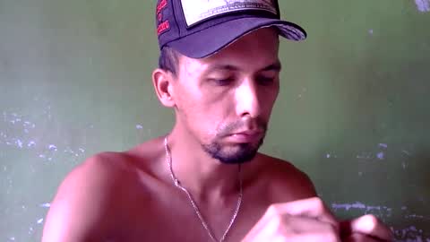 Snapshot of boycumlatino21 chatting on September 23, 6:40 pm Boy online show from September 23, 6:40 pm