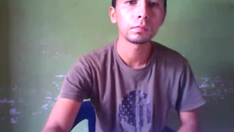 Snapshot of boycumlatino21 chatting on February 2, 4:11 pm Boy online show from February 2, 4:11 pm