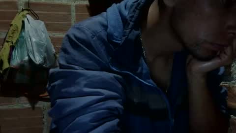 Snapshot of boycumlatino21 chatting on October 22, 3:10 am Boy online show from October 22, 3:10 am