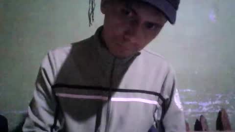 Snapshot of boycumlatino21 chatting on January 6, 2:48 am Boy online show from January 6, 2:48 am