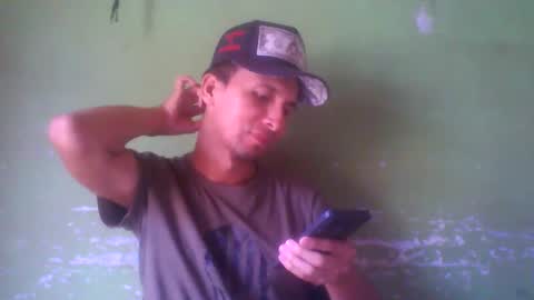 Snapshot of boycumlatino21 chatting on February 1, 7:13 pm Boy online show from February 1, 7:13 pm