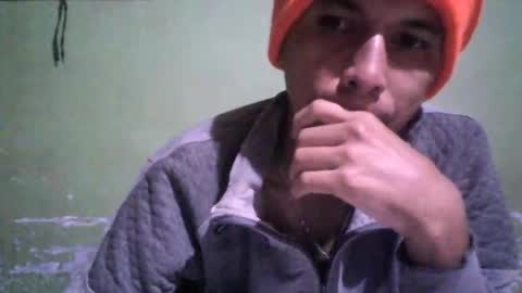 Snapshot of boycumlatino21 chatting on January 9, 2:01 am Boy online show from January 9, 2:01 am