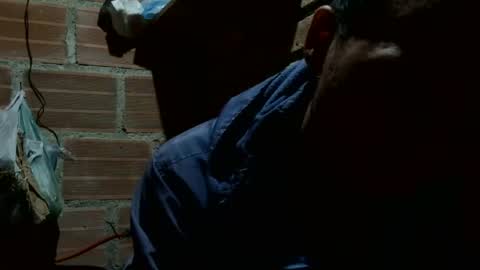 Snapshot of boycumlatino21 chatting on October 9, 2:27 am Boy online show from October 9, 2:27 am