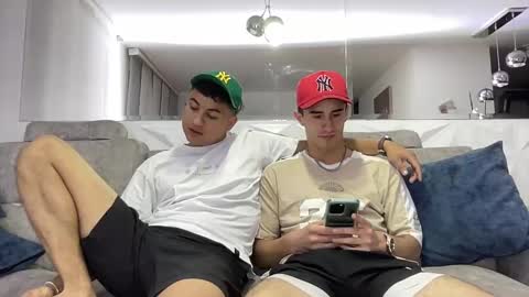 Snapshot of boyfriend_fuckme chatting on February 15, 11:38 pm Felipe  online show from February 15, 11:38 pm