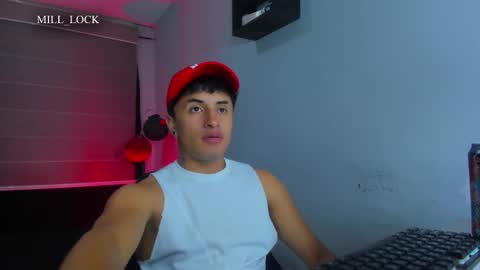 Snapshot of boylatin_777 chatting on December 5, 5:15 am miguel  online show from December 5, 5:15 am