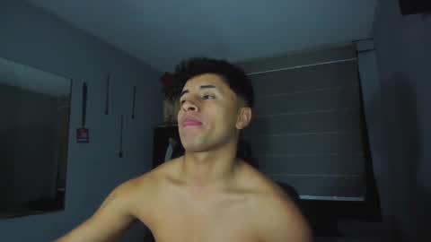 Snapshot of boylatin_777 chatting on January 11, 10:40 pm miguel  online show from January 11, 10:40 pm