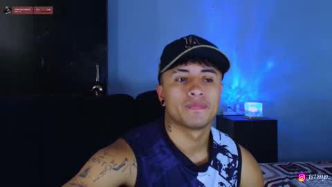 Snapshot of boylatin_777 chatting on October 27, 3:25 pm miguel  online show from October 27, 3:25 pm