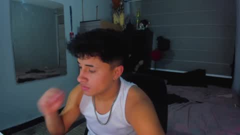 Snapshot of boylatin_777 chatting on January 26, 3:06 am miguel  online show from January 26, 3:06 am