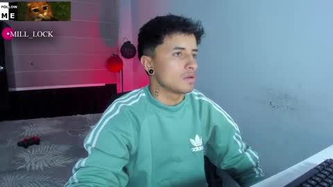 Snapshot of boylatin_777 chatting on December 18, 2:32 am miguel  online show from December 18, 2:32 am