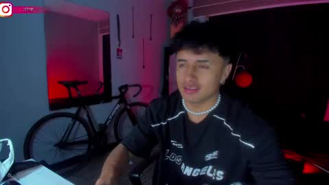 Snapshot of boylatin_777 chatting on February 10, 4:52 am miguel  online show from February 10, 4:52 am