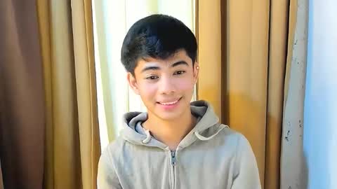 HI IM JAMES DONT FORGET GIVE ME THUMBS UP AND JOIN TO MY FANCLUB online show from January 16, 11:40 pm