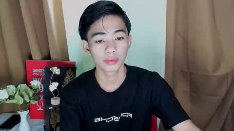 HI IM JAMES DONT FORGET GIVE ME THUMBS UP AND JOIN TO MY FANCLUB online show from October 20, 4:38 am