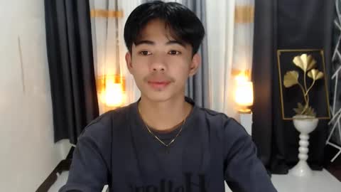 HI IM JAMES DONT FORGET GIVE ME THUMBS UP AND JOIN TO MY FANCLUB online show from January 7, 1:43 pm