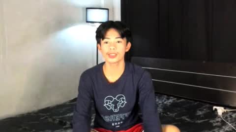 HI IM JAMES DONT FORGET GIVE ME THUMBS UP AND JOIN TO MY FANCLUB online show from March 3, 3:24 pm