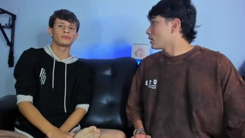 Snapshot of boysweet_boys chatting on February 4, 10:02 pm Paul and Max online show from February 4, 10:02 pm