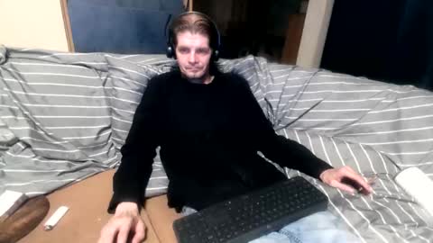 Snapshot of bponie1 chatting on September 16, 2:56 am bponie1 online show from September 16, 2:56 am