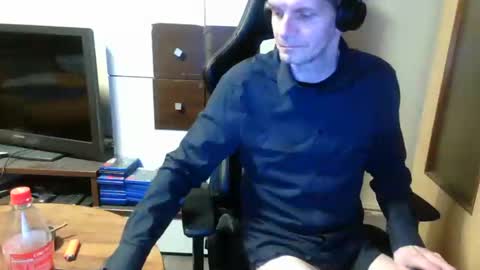 Snapshot of bponie1 chatting on December 7, 3:14 am bponie1 online show from December 7, 3:14 am