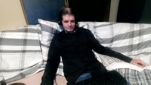 Snapshot of bponie1 chatting on September 20, 2:22 am bponie1 online show from September 20, 2:22 am