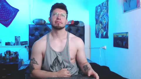 Snapshot of brad_hot_boy chatting on February 14, 3:26 pm brad hot boy online show from February 14, 3:26 pm