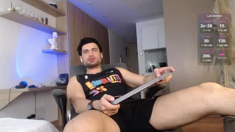 Snapshot of bradley_muscle chatting on February 26, 7:09 am Bradley online show from February 26, 7:09 am