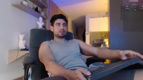 Snapshot of bradley_muscle chatting on September 30, 7:50 pm Bradley online show from September 30, 7:50 pm