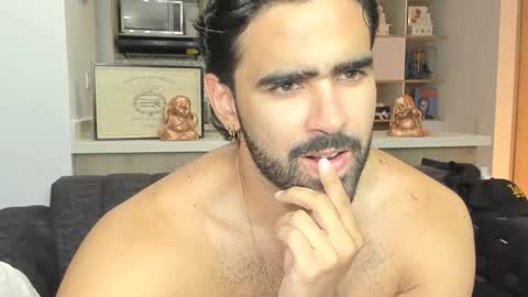 bradleymartin7 online show from November 20, 12:54 am