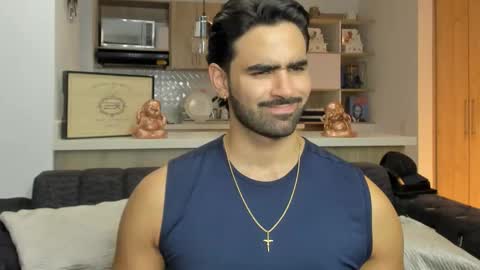 bradleymartin7 online show from November 11, 10:48 pm