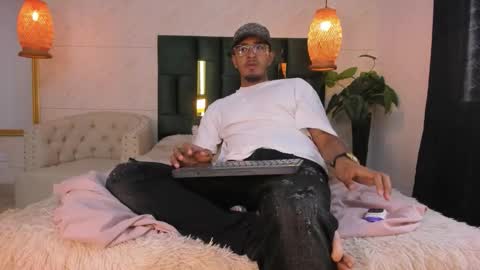 Brand  online show from November 16, 3:47 pm