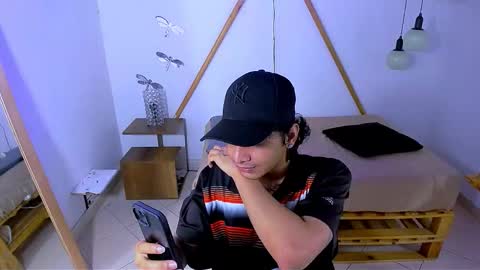 B R A N D online show from November 3, 6:39 am