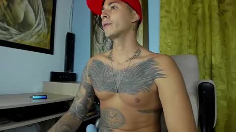 Snapshot of brandonlavitt chatting on December 23, 10:53 am Brandon Lavitt online show from December 23, 10:53 am