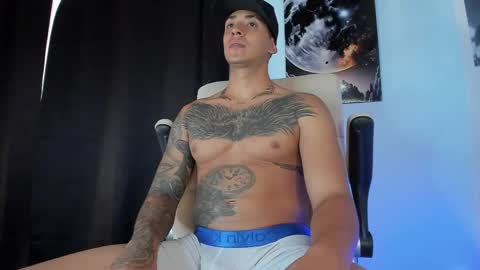 Snapshot of brandonlavitt chatting on September 10, 1:54 pm Brandon Lavitt online show from September 10, 1:54 pm