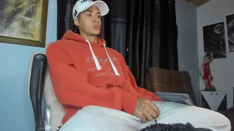 Snapshot of brandonlavitt chatting on March 12, 12:15 pm Brandon Lavitt online show from March 12, 12:15 pm